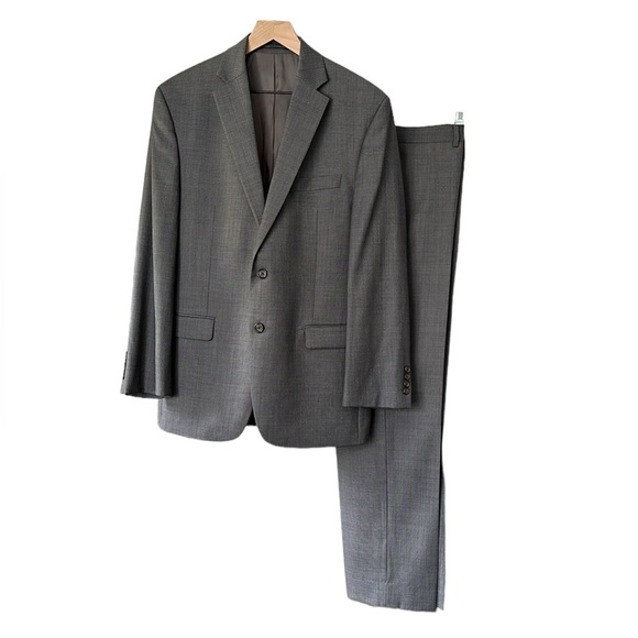 Lauren Ralph Lauren grey two piece suit two buttoned jacket tapered leg 40R 36”